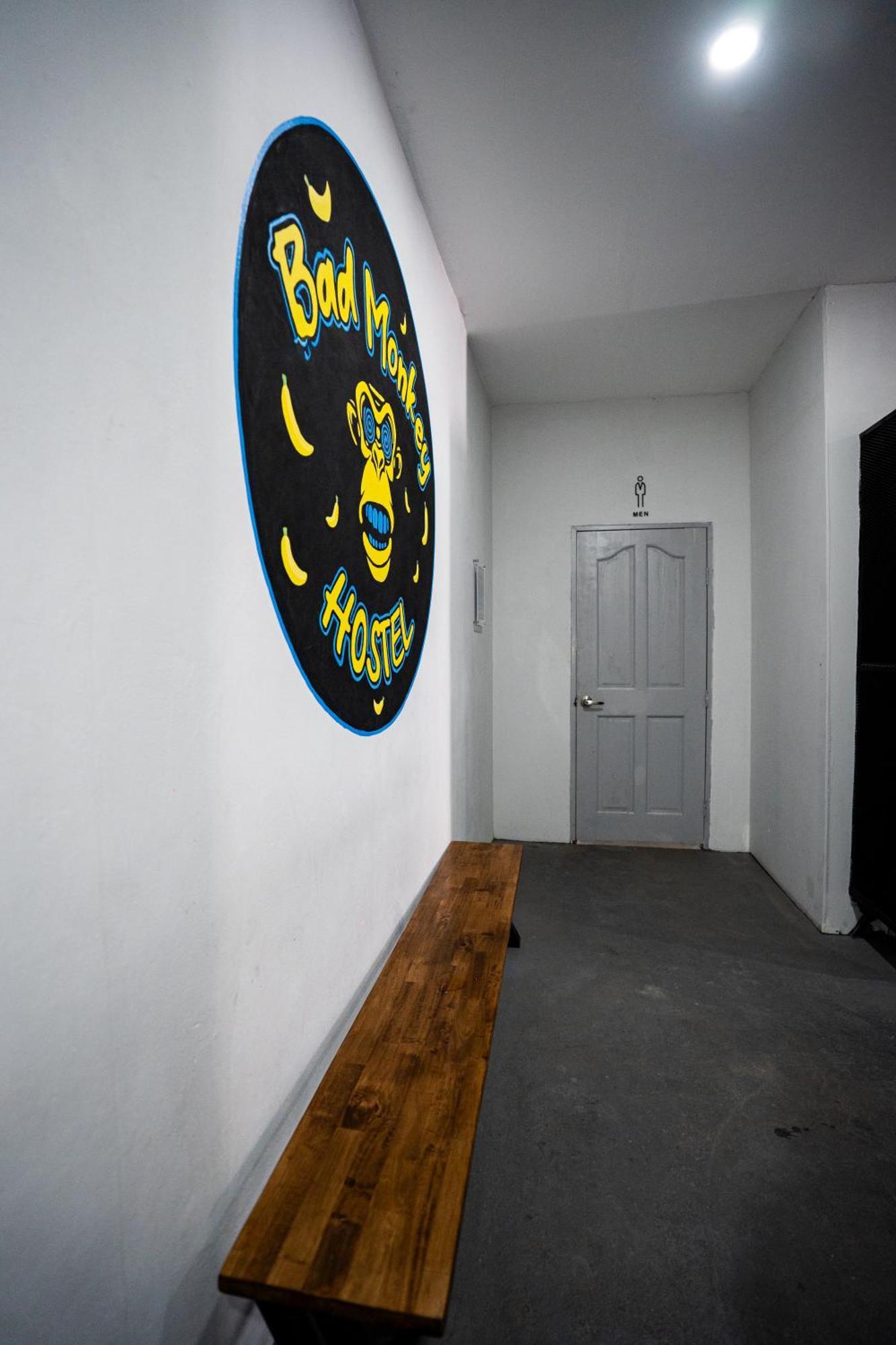 Bad Monkey Samui Hostel Chaweng  Bagian luar foto